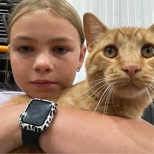 Meet your Posher, Alivia